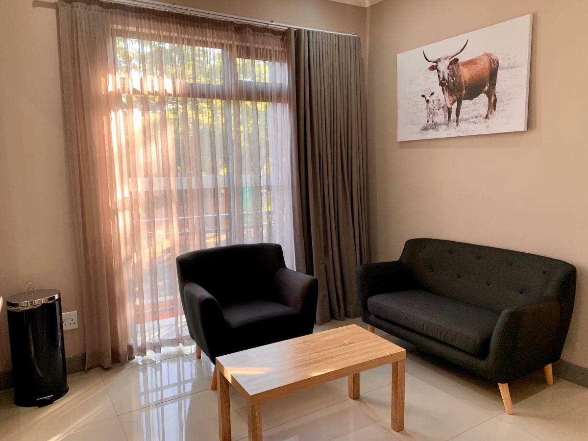 Hotel At Hatfield Apartments Pretoria-Noord エクステリア 写真